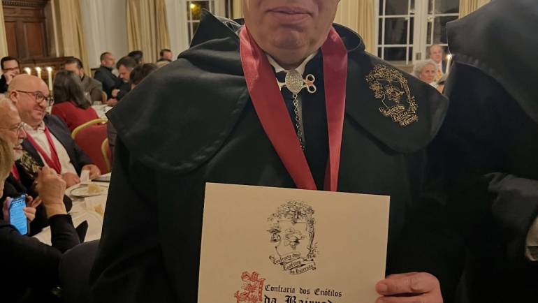 ENTRONIZAÇÃO DO PRESIDENTE DA PATRILAR PELA CONFRARIA DOS ENÓFILOS BAIRRADA